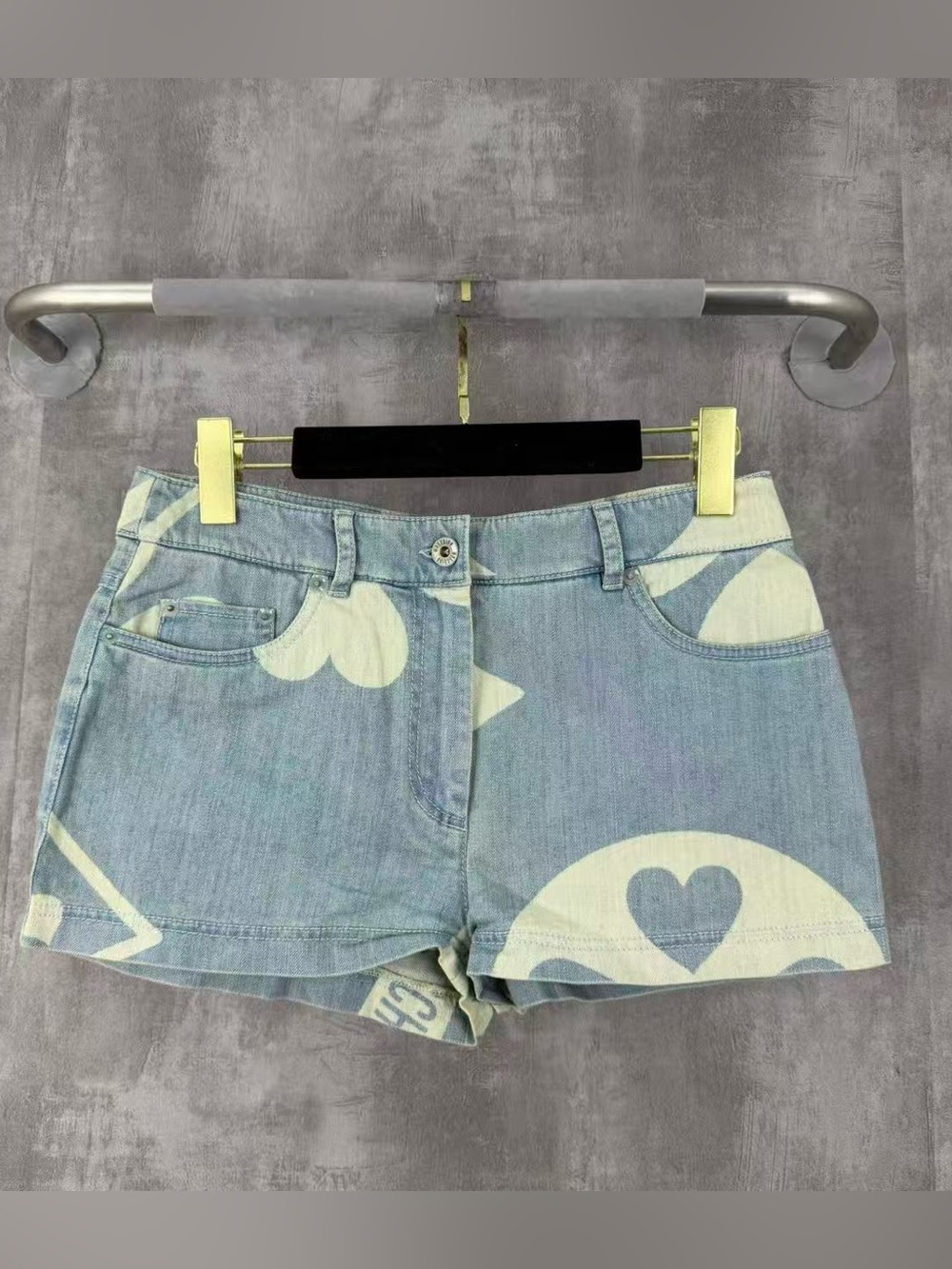 🚩steal Moschino Light Blue Denim Heart Print Shorts